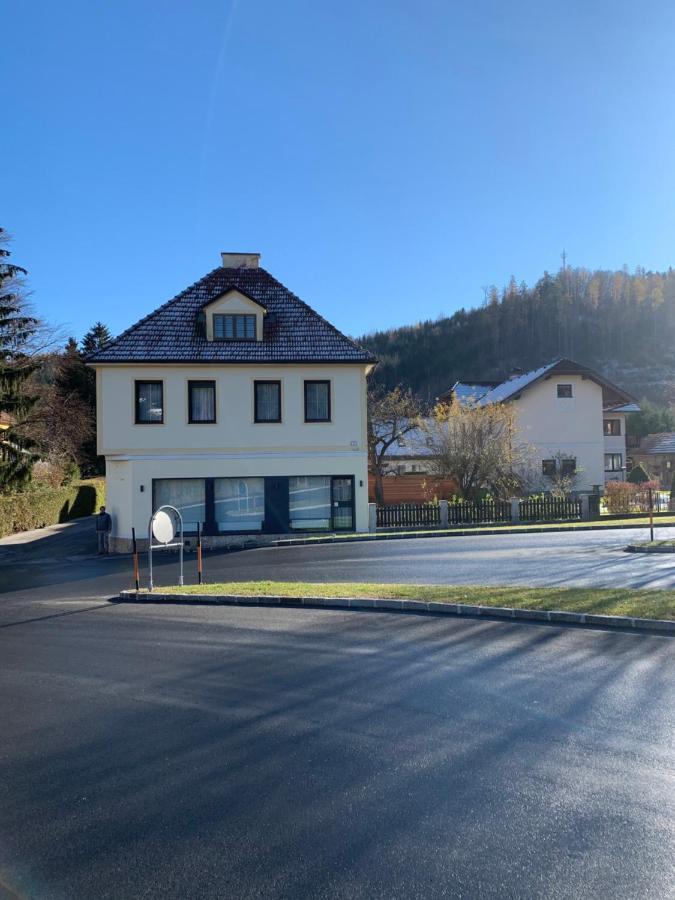Апартаменти Haus Zwei Aspang Markt Екстер'єр фото